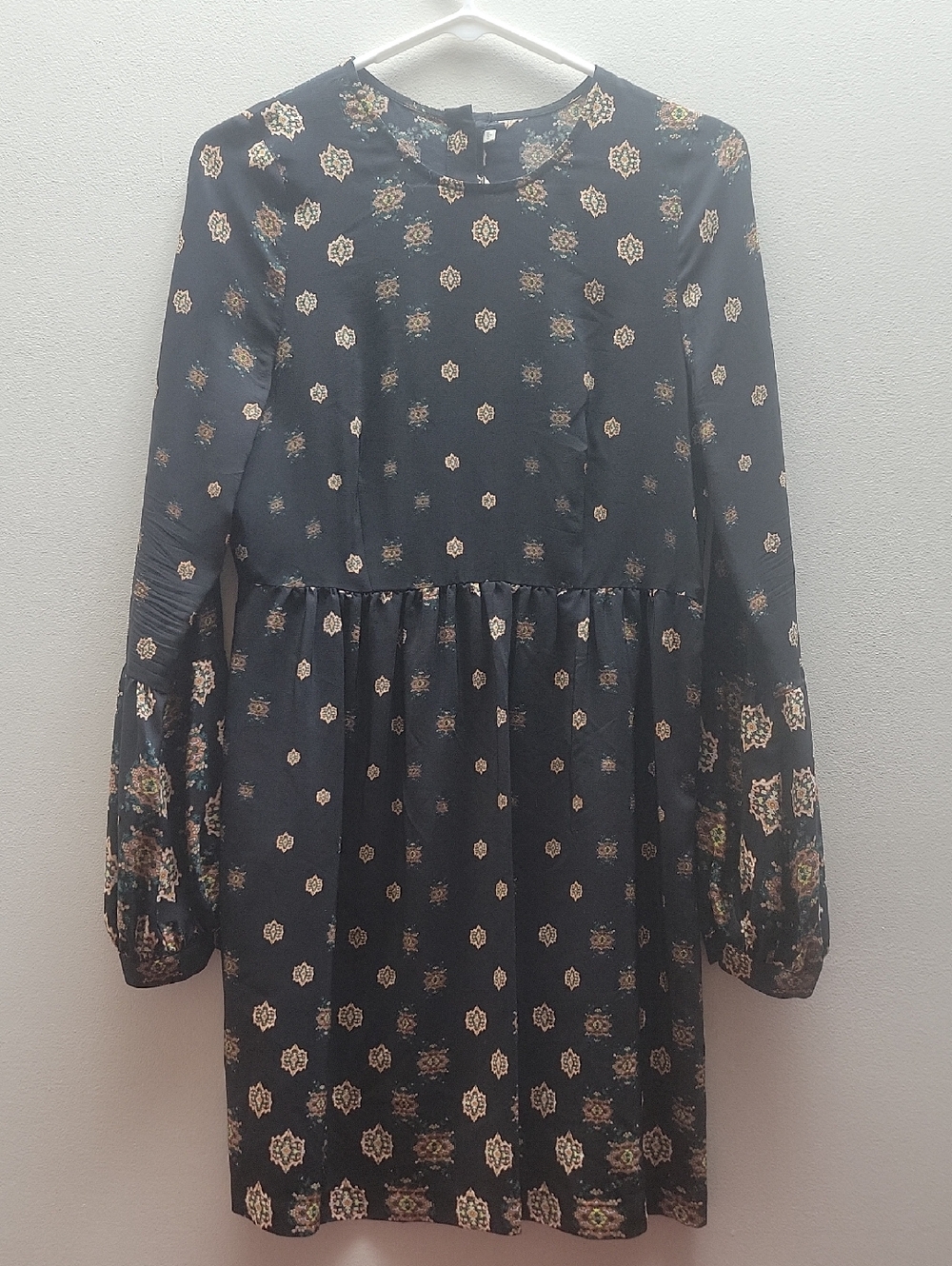 Twelfth Street by Cynthia Vincent Black Floral Medallion Print Babydoll Dress